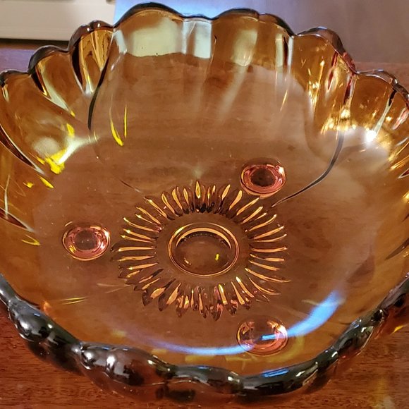 Vtg/MCM/Retro 70s Amber Indian Glass Serving Footed Bowl Flower/Sunflower Design - Picture 2 of 4